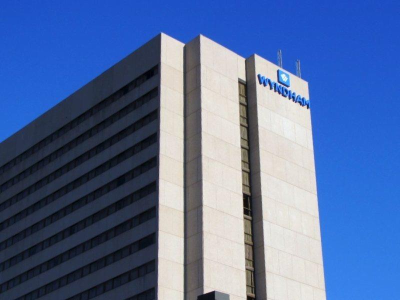 Wyndham Houston West Energy Corridor Hotel Exterior photo