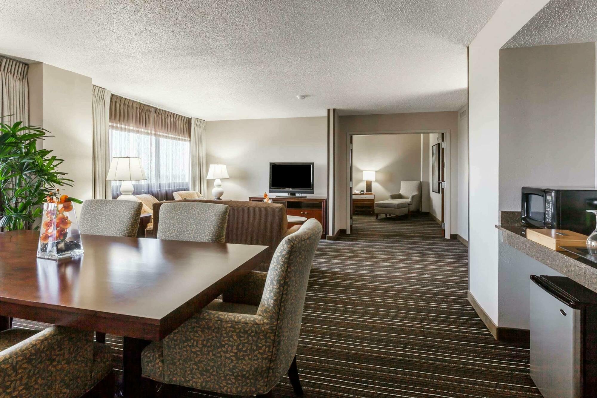 Wyndham Houston West Energy Corridor Hotel Exterior photo